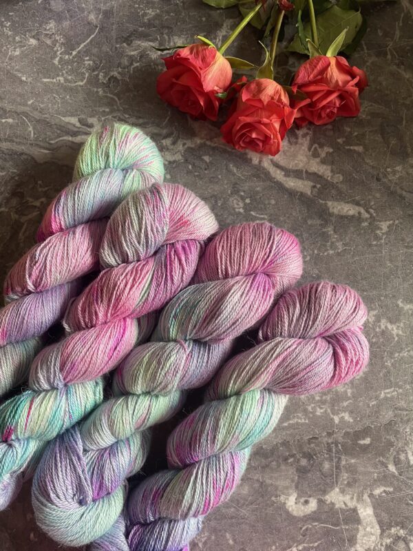 Hold Your Colour Angelic 4ply